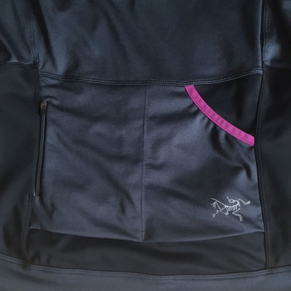 Arc’teryx Windstopper Jacket - image 5